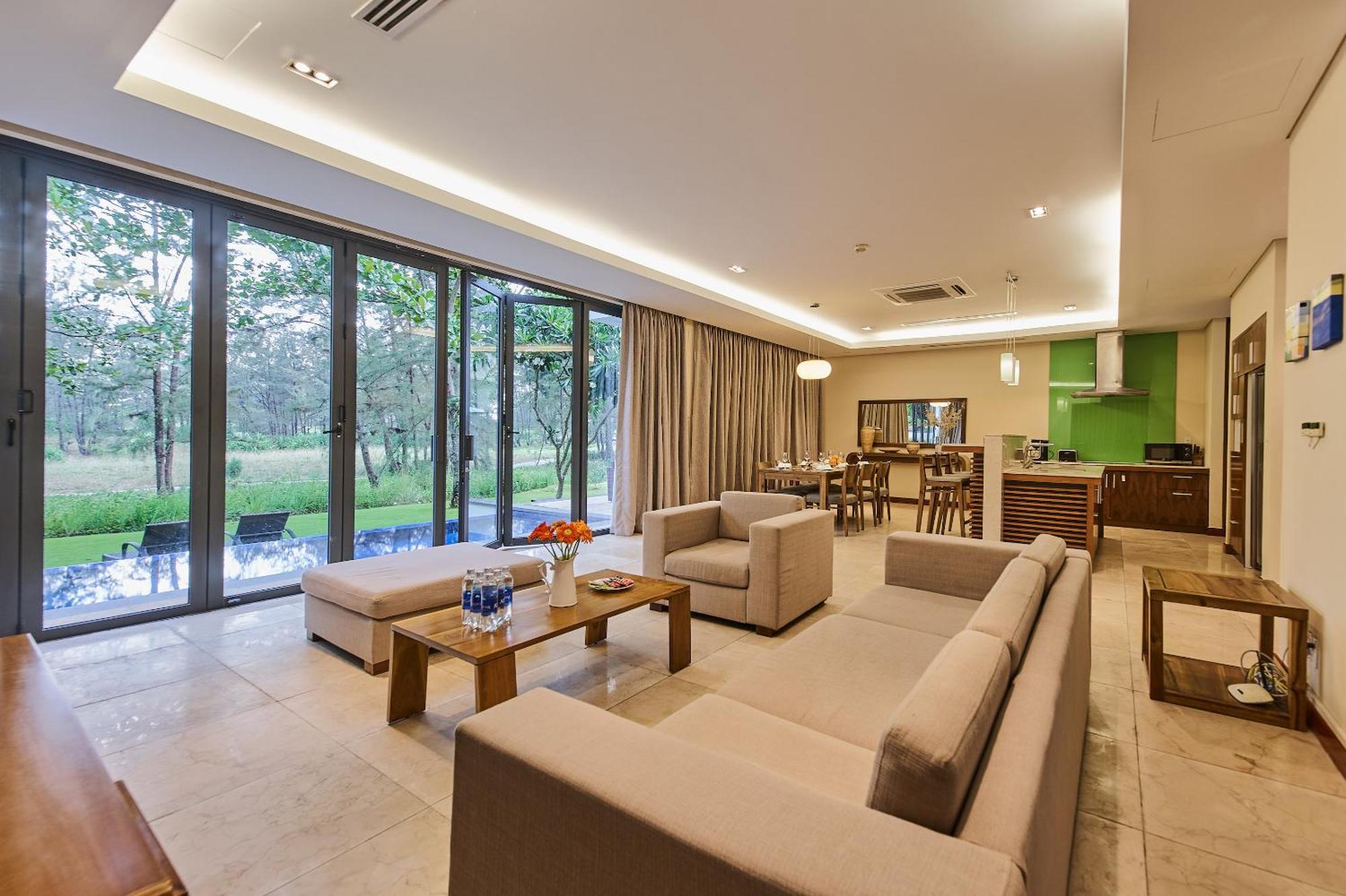 Deluxe Beach Villas By Danatrip Da Nang Room photo